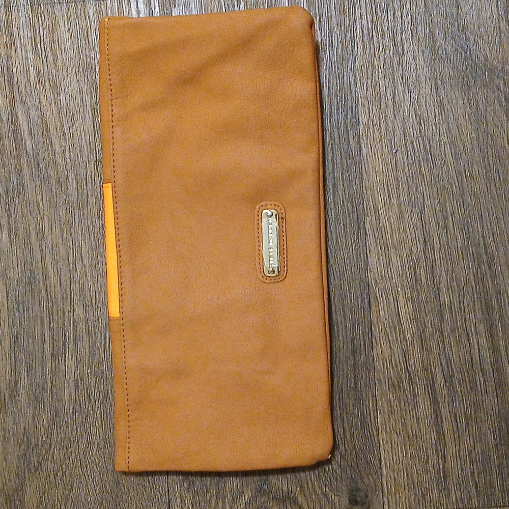 Steve Madden Zipper Foldover Clutch Envelope Crossbody Bag.